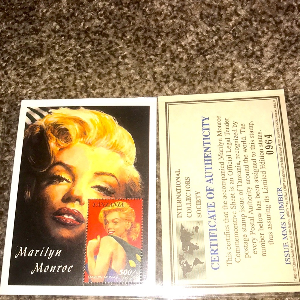 Marylyn Monroe collector’s stamps 💋
